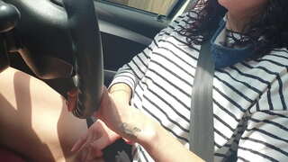 ���ານກິນສາທາລະນະຂັບລົດໃນຂະນະທີ່ມັກຫຼີ້ນກັບຂ້າພະເຈົ້າຂະຫນາດນ້ອຍກັນ