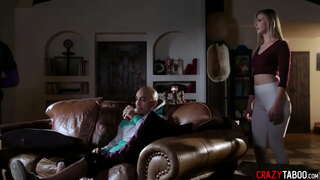 Babe Jillian Janson gick ner på knä och suga stor kuk och njöt hårdporr fitta jävla efter det