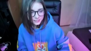 Pendejita játszik vibrátor